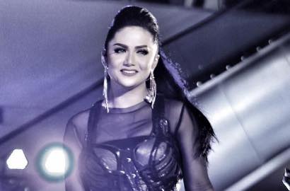 Dicibir Karena Tak Temani Azriel Operasi Lasik, Krisdayanti Dibela Netter