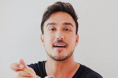 Perayaan Imlek, Hamish Daud Kampanye Boikot Makan Sirip Ikan Hiu