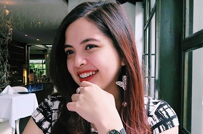 Dinyinyiri, Tasya Kamila Jelaskan Makna Pin Pelangi yang Dipakainya