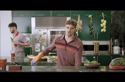 Rilis MV 'You Owe Me', The Chainsmokers Berubah Jadi Vampir