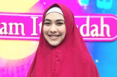 Oki Setiana Dewi Jajal Jadi Produser di Film '212 The Power of Love'