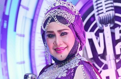 Anak dan Menantunya Diciduk Karena Narkoba, Begini Kondisi Elvy Sukaesih