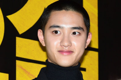 Masih Tampil Plontos, D.O. Dukung Suho Nonton Musikal 'The Last Kiss'
