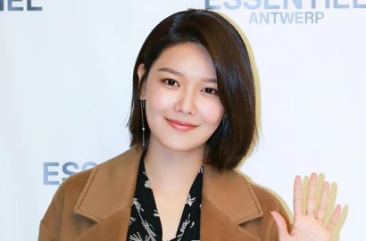 Sooyoung SNSD Tetap Cantik Usung Gaya Boyish di Foto-Foto Ini