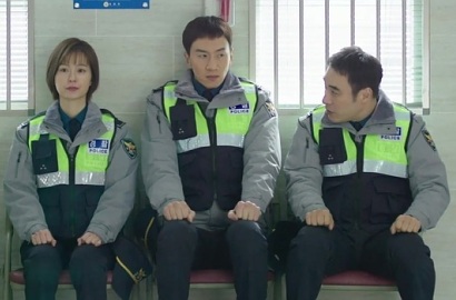 Jadi Polisi, Lee Kwang Soo Hingga Jung Yu Mi Kompak Pose Ini di Poster 'Live'