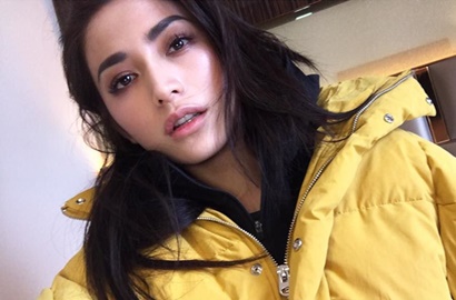 Cantik Berkebaya, Jessica Iskandar Diprotes Karena Belahan Dada