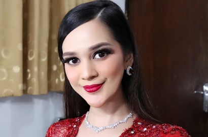 Jalani Hubungan LDR, Cut Meyriska Ingin Segera Dinikahi Sang Kekasih