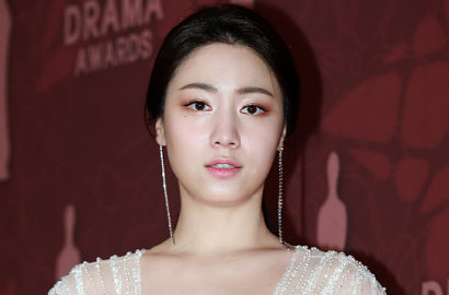 Ikut Main 'Grand Prince', Cantiknya Kakak Kembar Hwayoung Pakai Hanbok