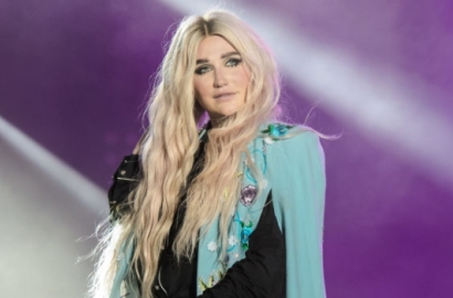 Alami Cedera ACL, Kesha Terpaksa Tunda Tur Dunia