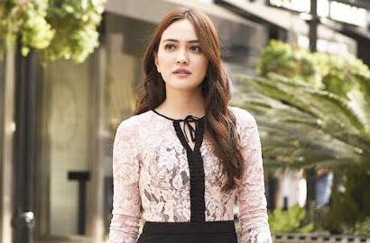 Tutupi Paha Mulus Pakai Dedaunan, Shandy Aulia Seksi Berbikini Pamer Body Goals
