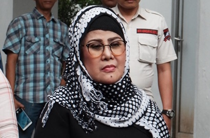 Tiga Anaknya Konsumsi Narkoba, Elvy Sukaesih Hancur dan Sedih