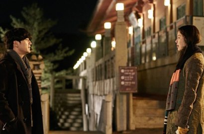 Jadi Mantan Kekasih, Lee Jin Wook Kaget Bertemu Go Hyun Jung di Poster 'Tiger in Winter'