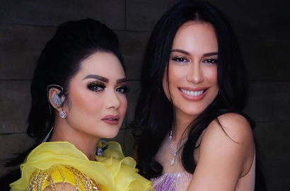Pamer Foto Bareng, Krisdayanti Puji Bentuk Tubuh Sophia Latjuba