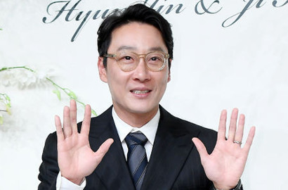 Tak Berniat Tinggalkan 'Superman is Back', Lee Hwi Jae Banjir Sindiran Pedas