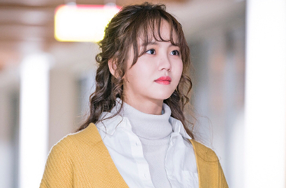 Dandanan Dewasa Kim So Hyun di 'Radio Romance' Cocok Banget?