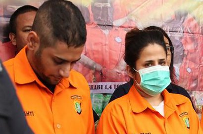 Putri Elvy Sukaesih Beberkan Fakta Mengejutkan, Dhawiya dan Muhammad Ternyata Belum Tunangan