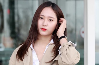 Terlihat Mabuk di Siang Hari, Krystal Video Call Bareng Sosok Misterius