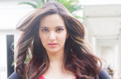 Isinya Bikin Terharu, Nia Ramadhani Beberkan Surat Spesial Mertua Empat Tahun Lalu