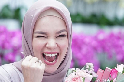 Hijrah, Dewi Sandra Terinspirasi Sosok Artis Ini