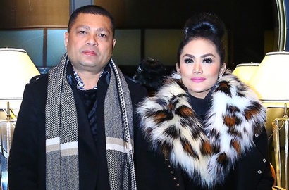 Umbar Foto Ciuman dengan Raul Lemos, Krisdayanti Ramai Dicibir Netter