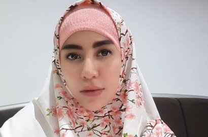 Sudah Hijrah, Cinta Penelope Ingin Didatangi Ustaz Abdul Somad Seperti Syahrini