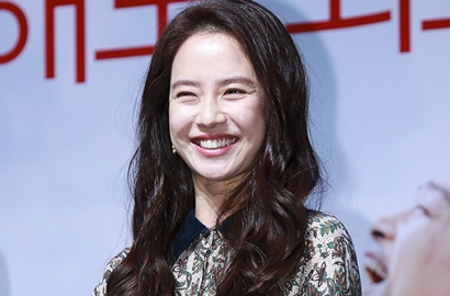 Dikenal dengan Kecantikan yang Alami, Song Ji Hyo Senang Akan Bawakan Acara Ini