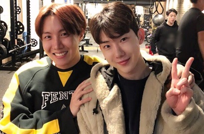 Pernah Kolaborasi, Jo Kwon-J-Hope Pamer Kedekatan dan Pose Manis di Foto Ini