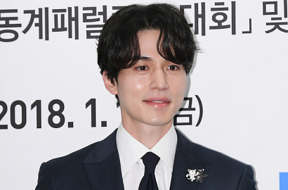 Lee Dong Wook Super Ganteng dengan Setelan Jas, Begini Kata Netter
