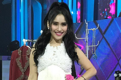 Belum Sehari Kue Sudah Berjamur, Fans Ayu Ting Ting: Ini Fitnah