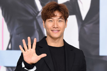 Ajak Tonton 'Live', Kim Jong Kook Justru Ejek Lee Kwang Soo dengan Hashtag Kocak
