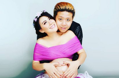 Hamil Tua, Rey Utami Mengaku Butuh Perhatian Suami