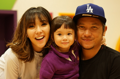 Nonton Konser Bruno Mars Bareng Gading-Gisella, Senyum Gempita Curi Perhatian