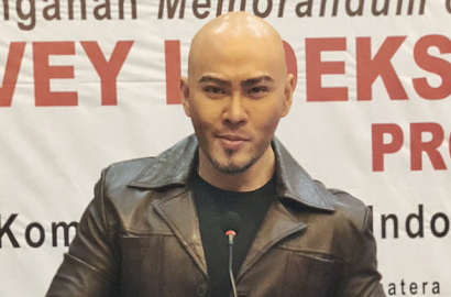 Usai Kritik Artis Alay, Deddy Corbuzier Malah Diberi Penghargaan KPI