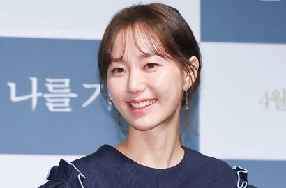 Tampil Perdana Usai Kematian Kim Joo Hyuk, Lee Yoo Young Mengaku Masih Rindu