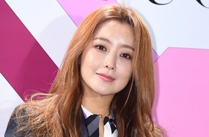 Tetap Cantik dan Awet Muda di Usia 40 Tahun, Kim Hee Sun Tuai Pujian Netter