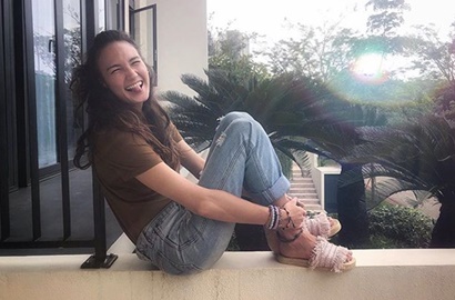 Lakukan Aksi Ekstrem Bareng Dimas Anggara, Bodi Nadine Chandrawinata Jadi Sorotan