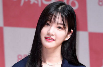 Masih Cocok Jadi Anak SMA, Imutnya Lee Yu Bi di 'A Poem A Day'