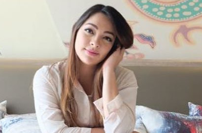 Simpel dan Elegan, Pemotretan Kehamilan Reisa Broto Asmoro 'Dr Oz' Curi Perhatian
