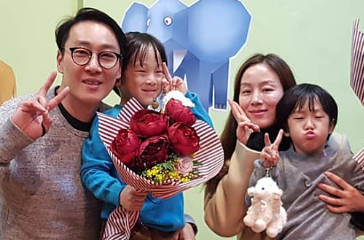 Keluarga Lee Hwi Jae Akan Tinggalkan 'Superman is Back' Usai 6 Tahun, Netter Malah Senang