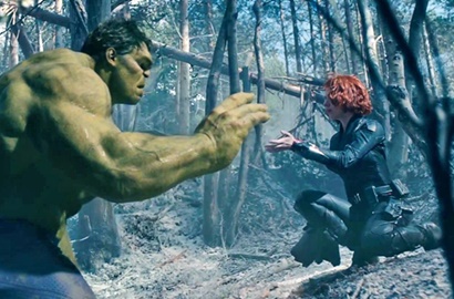 Bikin Penasaran, Hubungan Asmara Hulk dan Black Widow Berlanjut di 'Avengers: Infinity War'?
