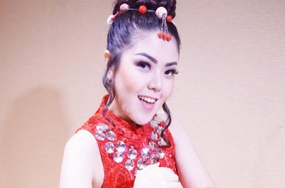 Bikin Video 'Alay' Bareng Dwi Andika dan Adik Zaskia Mecca, Tina Toon Sindir Siapa?