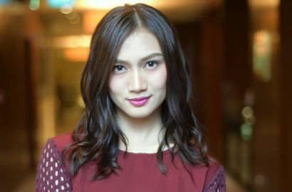 Melody JKT48 Terharu Diberi Hadiah Dispenser oleh Fans