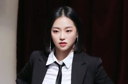 Ye Eun CLC Perdana Jadi Model Catwalk untuk Seoul Fashion Week 2018