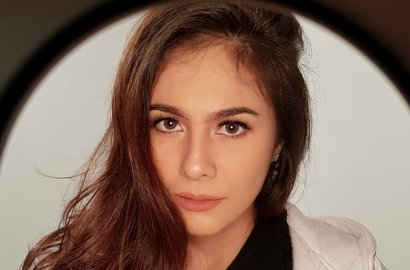 Sang Nenek Meninggal Dunia, Wulan Guritno Tengah Berduka