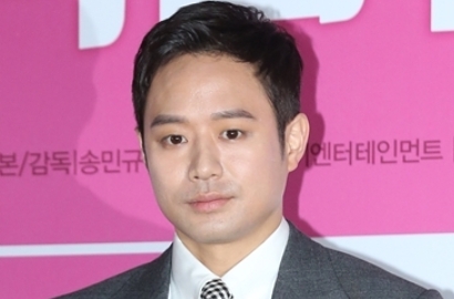 Gabung 'Romcom King', Aktor Ini Akan Terlibat Cinta Segitiga dengan Song Ji Hyo