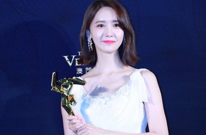 Gaun Putih Yoona di Asian Film Awards ke-12 Sedot Perhatian Publik