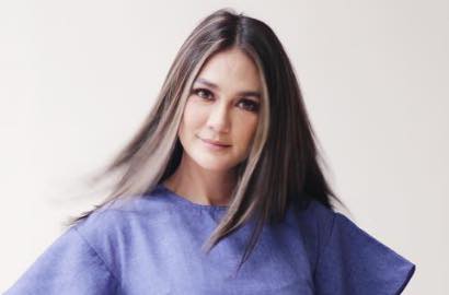 Pose Cantik Liburan di Thailand, Sandal Jepit Luna Maya Bikin Salfok