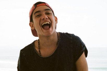 Dianggap Jadi Orang Ketiga Vanesha-Iqbaal, Ini Jawaban Adipati Dolken