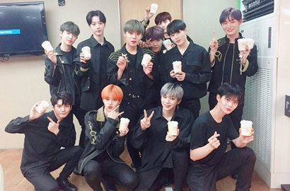Jadi Kontroversi, Wanna One Terekam Kamera Tak Sopan Saat Live?