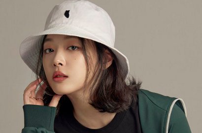 Berangkat ke Bali, Sulli Pakai 'Piyama' dan Tebar Senyum Cerah